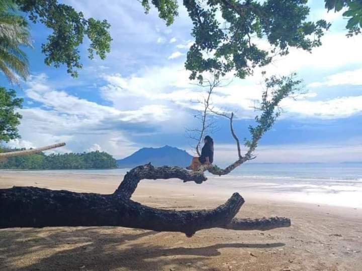 Arkadia Beach Resort Underground River Sabang  Exterior foto